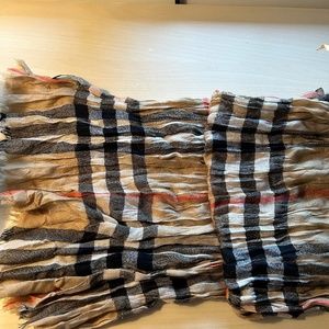 Burberry Scarf 50% Merino Wool and 50% Cashmere
